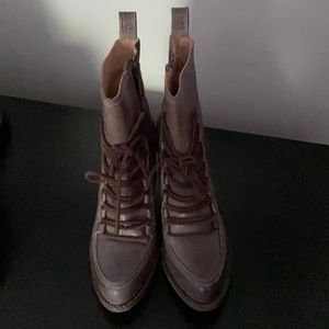 Bed Stu Taupe Rustic boot, size 10, BRAND NEW!